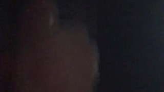 Дрочит головку своего члена!