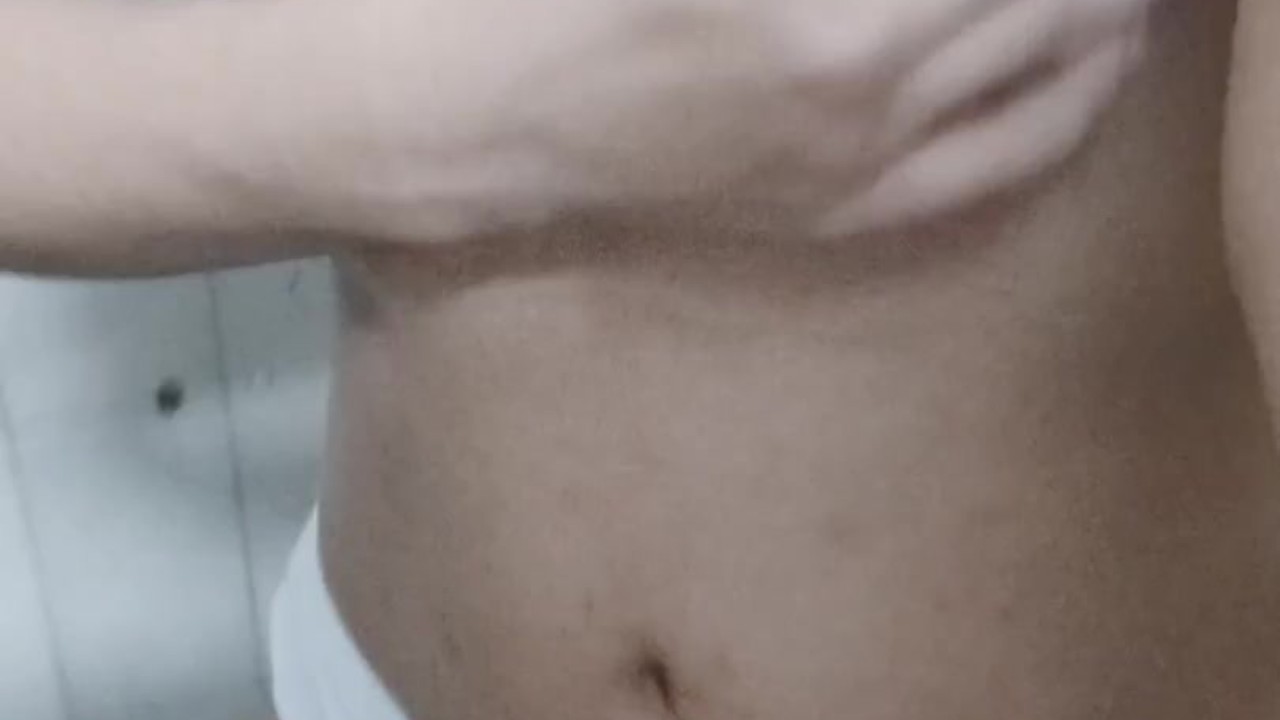 หนังโป้สาวสวย girl pee while playing her pussy นักเรียนไทยแอบเบ็ดหีจนกลั้นฉี่ไม่ไหว xxxx18+