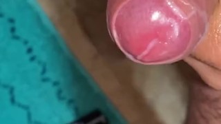 Jerking off solo 