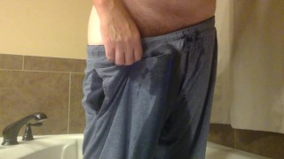 Last pissing in the tub of the night