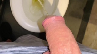 Desperate Pee 🇬🇧🇬🇧 Big Cock ! Public toilet