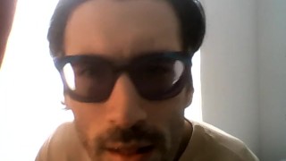 Jean-Benjamin jb présente une petite vidéo drôle en anglais