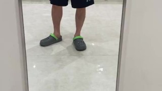 公衆トイレで