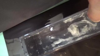［依頼］変態短小包茎君が水中射精をし、それを観察するという動画です。感想：予想以上に濃厚精子でした。