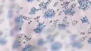 【野外露出オナニー公開】住宅街でおまんこ丸出しオナニーして通行人に興奮する変態OL