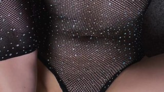 vertical female orgasm for you phone! Kira Loster 4K