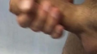 после учёбы закрылся в ванной
