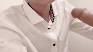 【BL】トイレ中に手コキして欲しいと言われ抜いてあげるイケメン社会人