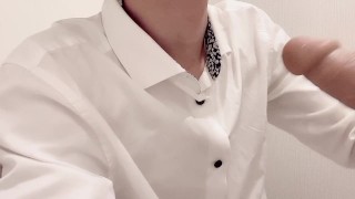 【BL】トイレ中に手コキして欲しいと言われ抜いてあげるイケメン社会人