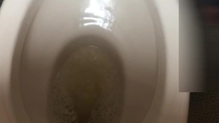 強化合宿中の濃いおしっこ