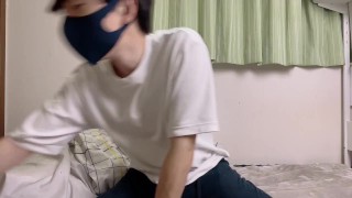 【乳首攻め】20代の男の子が乳首をコネコネしてビクビクっ♡自撮りチクニーで感じまくりっ♡ちくびフェチ必見です！喘ぎ声アリ