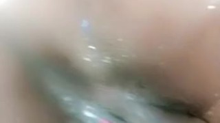 Risky squirting while people inside stalls