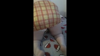 Upskirt diaper (preview, voyeurism, diaper, nappy, big bum, bbw school skirt)