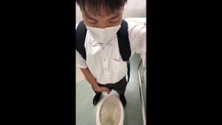 通勤途中でおしっこ