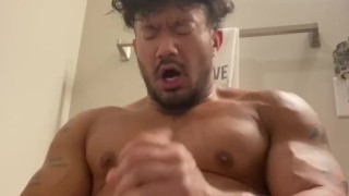 Quick Cumshot after the gym
