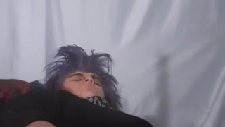 Hitoshi shinsou massages themselves while listening to music and attempting to stay quiet