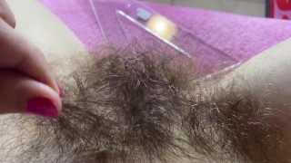 hUGE HAIRY BUSH MEASUREMENT LONG PUSSY HAIR CLOSEUP
