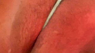 Rub that pussy 