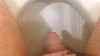 【短小包茎】スーパーのトイレでこっそりおしっこ撮影～オナニー中毒～