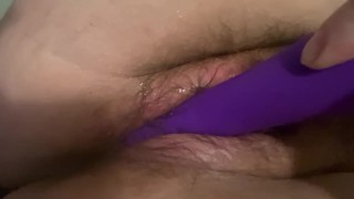 Milf using vibrator on wet hairy pussy