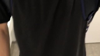 2021.8.09 スーパーのトイレでおしっこ