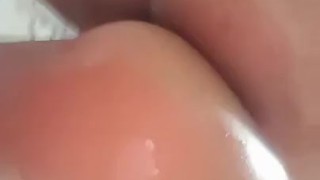 Dripping wet hotty gives a sneak peek at that body