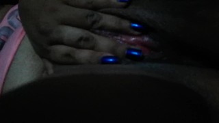 Tengo mi coño bien húmedo mi vagina esta humeda a chorros I hace my pussy so wet I want a big dick 