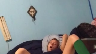 She cums in her panties with vibrator