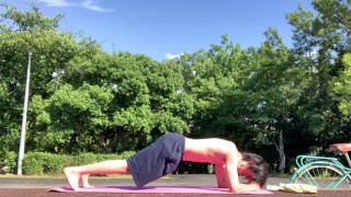 A Korean Japanese student who masturbates with a mattress in the park!【Big dick】【Techno break】