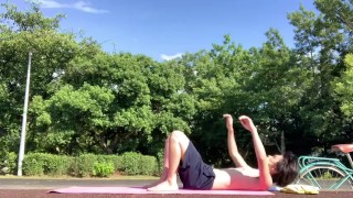 A Korean Japanese student who masturbates with a mattress in the park!【Big dick】【Techno break】