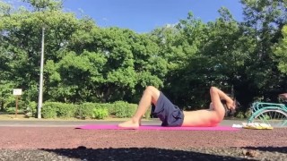 A Japanese idol who masturbates with a mattress in the park!【Techno break】【Black out】