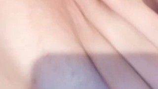 Wet pussy play 