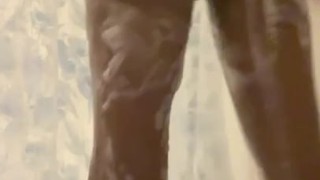 Sexy Naked Girl Twerking In The Shower 