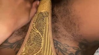 hair spilling out of her coochie