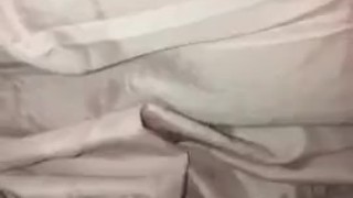 MILF fucks vibe 