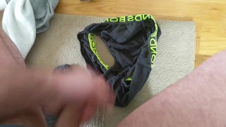 Tradie cumming on a pair of dirty Bonds underwear - Koby Falks
