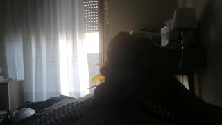 Joven amateur se pajea durante sus vacaciones en tenerife