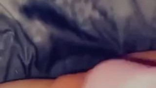 Made myself squirt while daddy was at work 