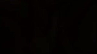 Chacal en short jugando con su culo (parte 2)