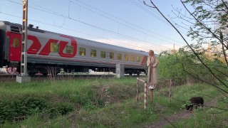 SugarNadya decided to show her sexy body to the whole train
