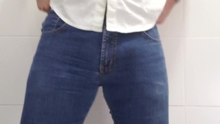 BEAR DADDY CUMMING IN THE OFFICE BATHROOM