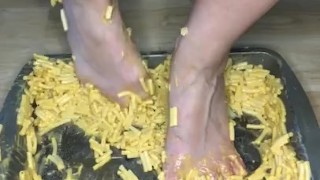 Cheesy feet 
