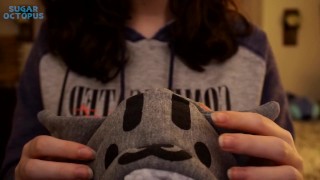 • Hoodie Scratching •