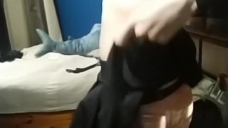 Annie Femboy knots a BadDragon Nova