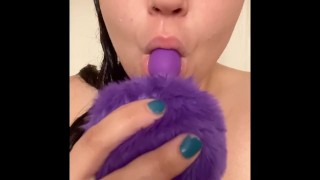 Pregnant MILF cums with pussy plug and licks it 👅