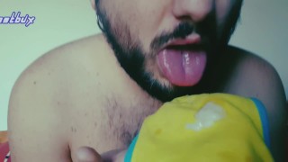 Mi sborro sulle mutande, come piace a te