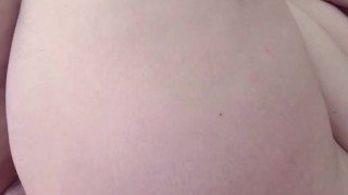 Bbw uses Dildo and vibrator 