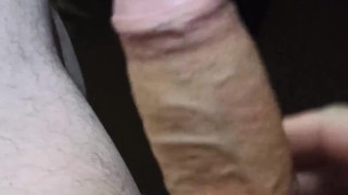 WATCHING PORN ON THE PC cum on leg. onlyfans/myhotdaddy