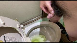 【おしっこ動画】変態男子大学生によるおしっこ自撮り動画、5本立て！