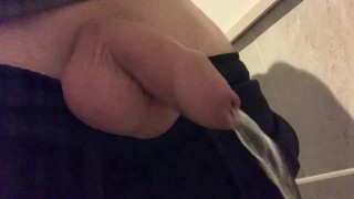 I need too Pee 💦bathroom emergency
